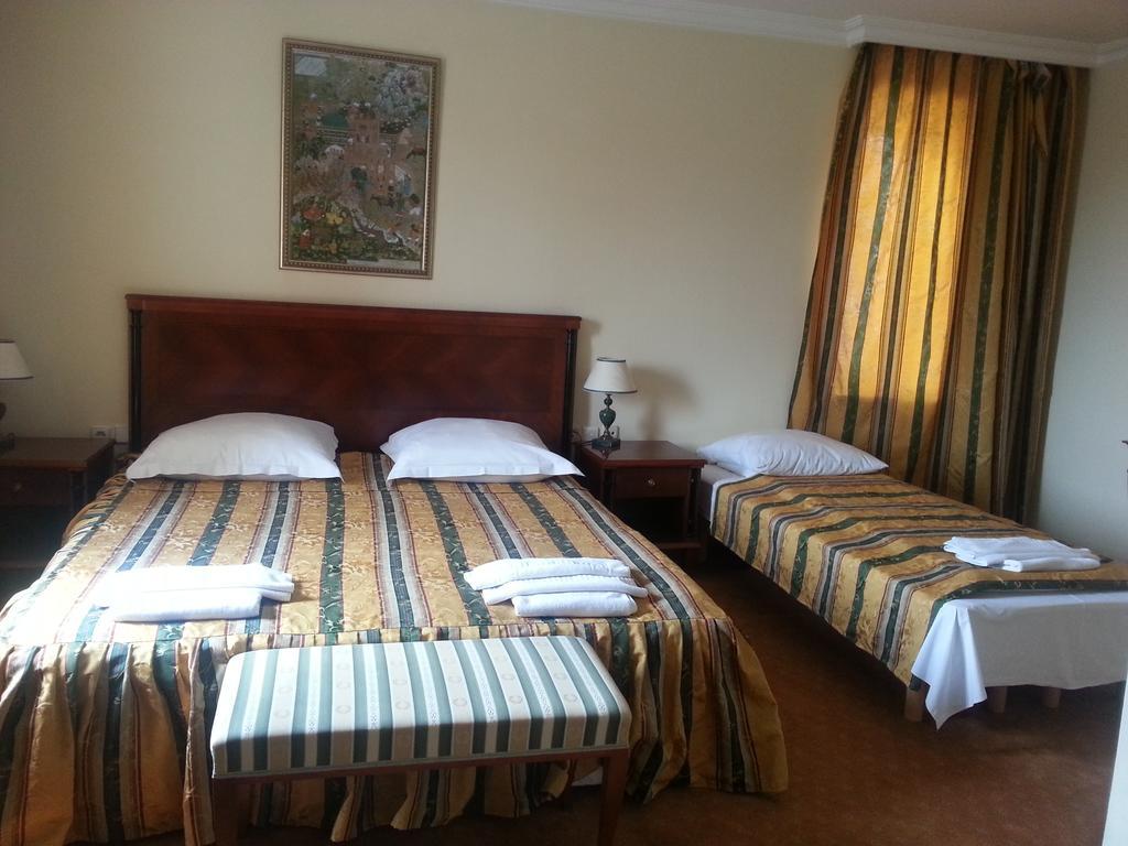 غانيا Karvansaray Hotel الغرفة الصورة